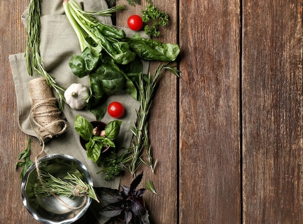 Stół z przygotowanymi składnikami